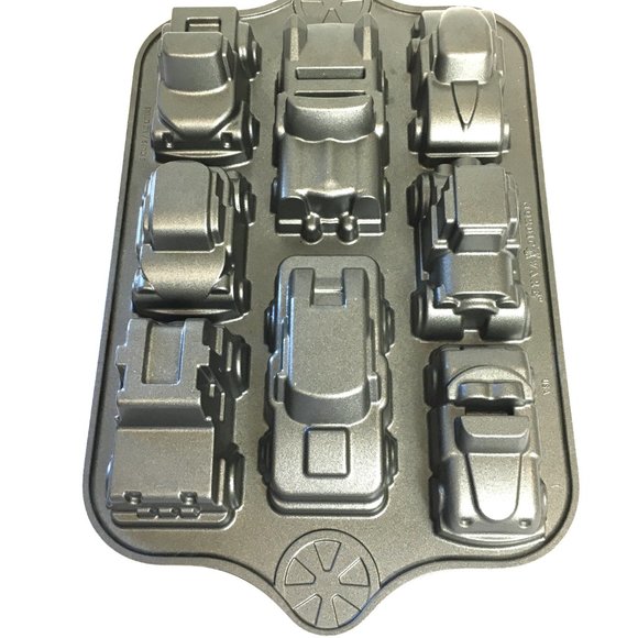 NORDIC WARE Vtg Car Automobile Cake Muffin Pan EUC - Picture 2 of 12